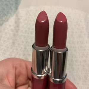 2 Clinique Lipsticks Plum Pop